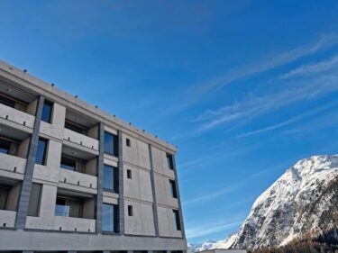 View of the new Hotel Maistra 160 in Pontresina © Siegfried Schmidt