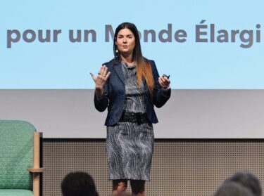 Dr. Leila Schwab pendant sa présentation à la Journée Suisse de la Qualité 2025.© SAQ
